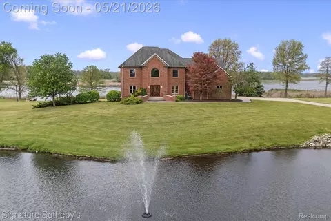 6831 Price Lake Rd N, Leoni, MI 49201