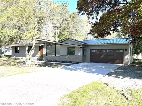 10197 Dar Ln, Goodrich, MI 48438