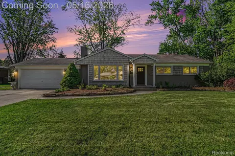 16965 Reedmere Ave, Beverly Hills, MI 48025