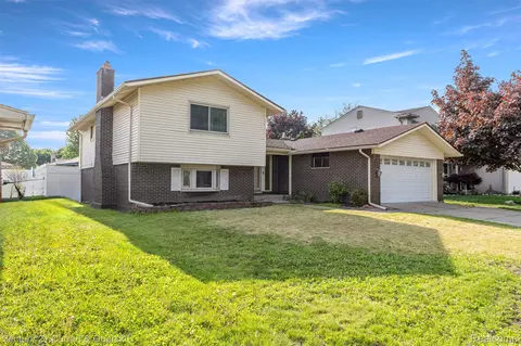 12345 Bedford Dr, Southgate, MI 48195