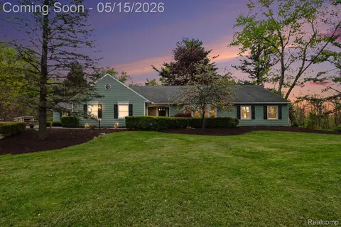 2601 Old Plank Rd, Milford, MI 48381