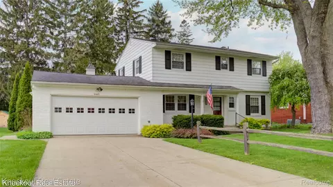 4465 Dirker Rd, Saginaw, MI 48638