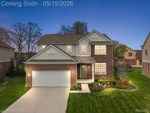 20251 Bonica Dr, Clinton Township, MI 48038