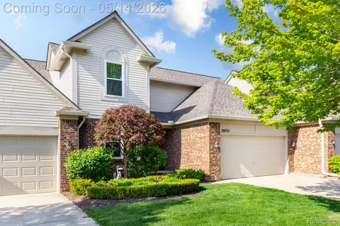 20725 Kenmare Dr, Macomb, MI 48044