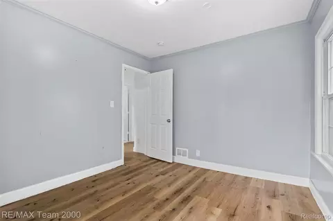 Bedroom - 24903 Dunning St, Dearborn, MI 48124 photo 3 of 7