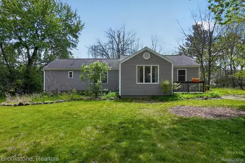 1331 Wolf Ct, East Lansing, MI 48823