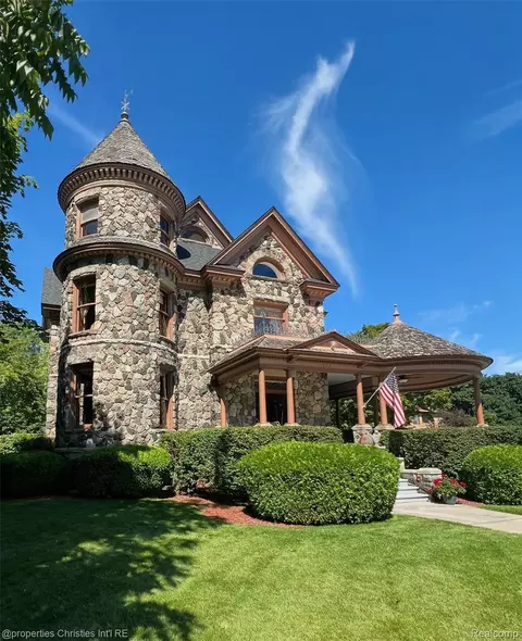 303 S State Ave, Alpena, MI 49707