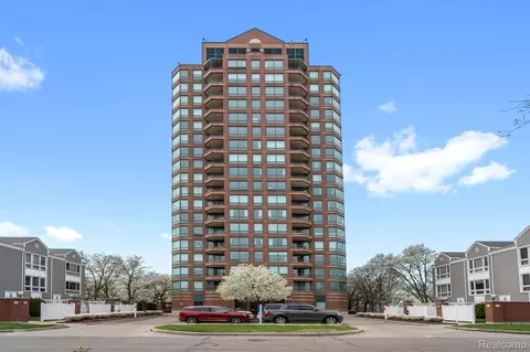 3320 Spinnaker Ln #4A, Detroit, MI 48207