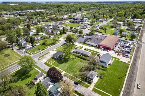 1016 Humphrey St, Monroe, MI 48161 photo 11