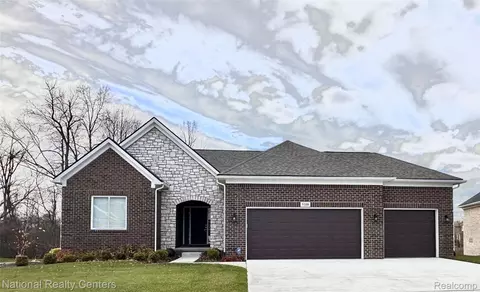 8384 Meadow Creek Dr, Goodrich, MI 48438