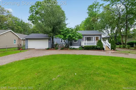 38152 Hixford Pl, Westland, MI 48185