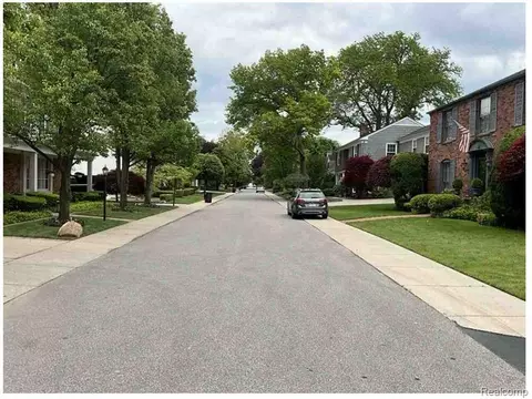 View/Area - 491 Colonial Rd, Grosse Pointe Woods, MI 48236 photo 1 of 1