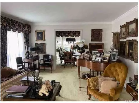 Living - 491 Colonial Rd, Grosse Pointe Woods, MI 48236 photo 1 of 4