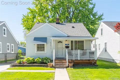 2216 Mapledale St, Ferndale, MI 48220