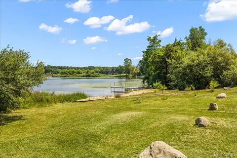 2770 Bogie Lake Rd, White Lake, MI 48386