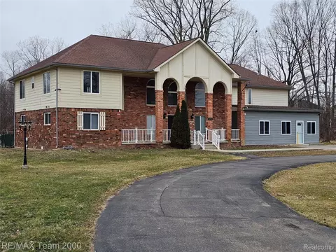 2780 Denton Rd, Canton, MI 48188
