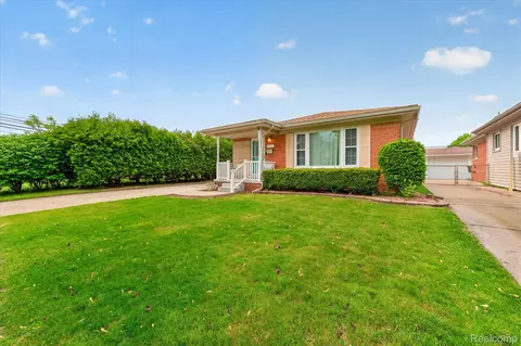 14808 Longtin St, Southgate, MI 48195
