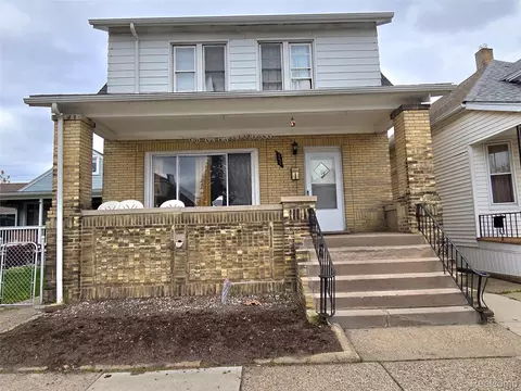 11351 Mcdougall St, Hamtramck, MI 48212