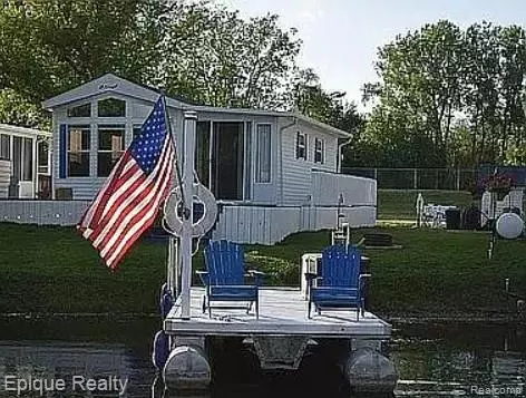 10915 E Goodall Rd, Durand, MI 48429