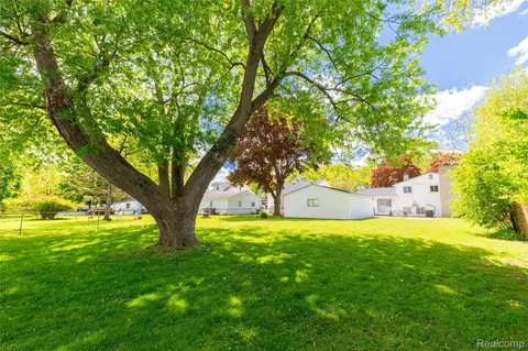 Exterior - 569 Hendrickson Blvd, Clawson, MI 48017 photo 3 of 7