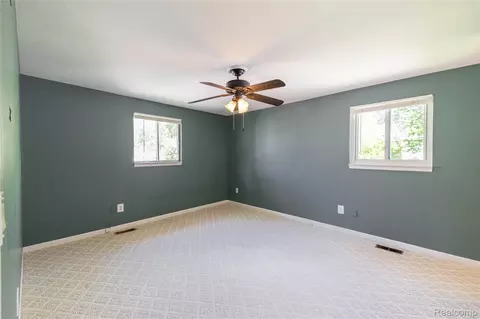 Bedroom - 569 Hendrickson Blvd, Clawson, MI 48017 photo 1 of 5