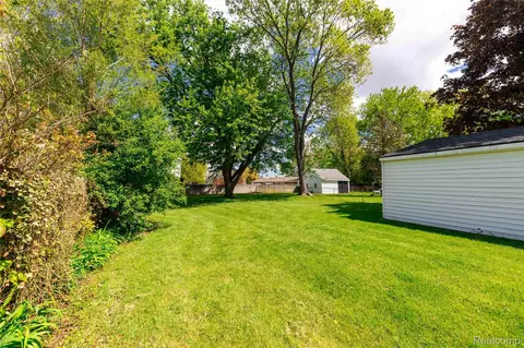 Exterior - 569 Hendrickson Blvd, Clawson, MI 48017 photo 4 of 7