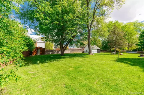 Exterior - 569 Hendrickson Blvd, Clawson, MI 48017 photo 7 of 7