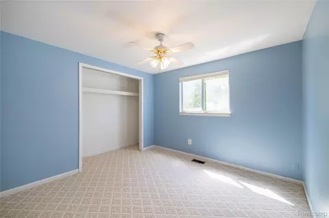 Bedroom - 569 Hendrickson Blvd, Clawson, MI 48017 photo 5 of 5