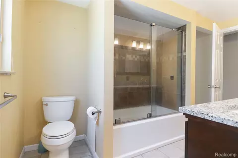 Bath - 569 Hendrickson Blvd, Clawson, MI 48017 photo 2 of 3