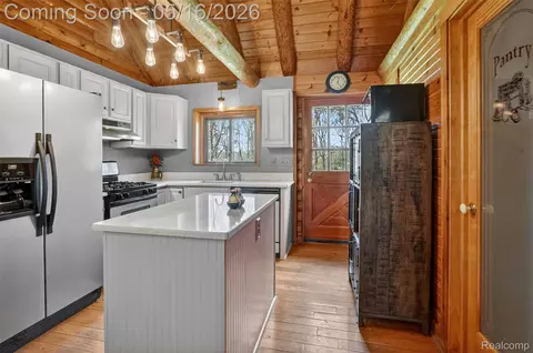 Kitchen - 2997 Brighton Rd, Genoa, MI 48843 photo 2 of 3