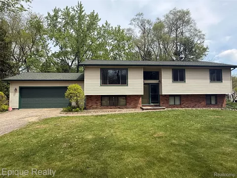 51600 Shelby Rd, Shelby Township, MI 48316