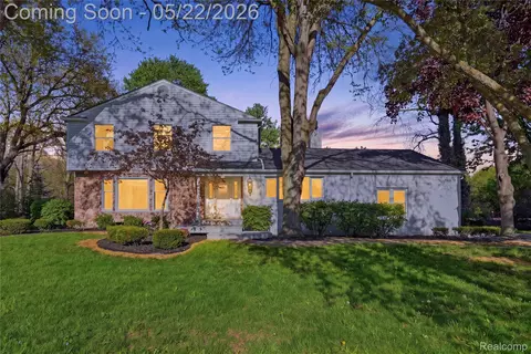 53568 Wolf Dr, Shelby Township, MI 48316