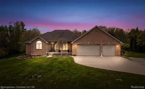 23071 Napier Rd, Lyon, MI 48167