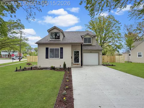 20505 Ridgemont Rd, Harper Woods, MI 48225