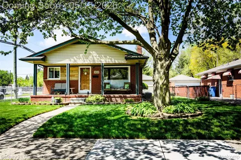 4218 Pardee Ave, Dearborn Heights, MI 48125