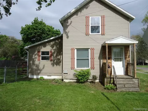 304 Williamette Ave, Alma, MI 48801