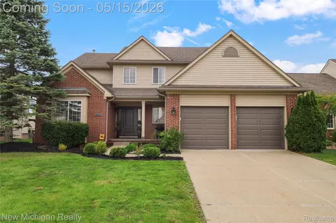 7622 Greene Farm Dr, Ypsilanti, MI 48197