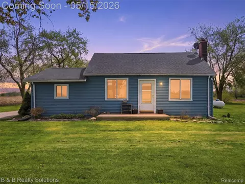 21900 Bordman Rd, Armada, MI 48005