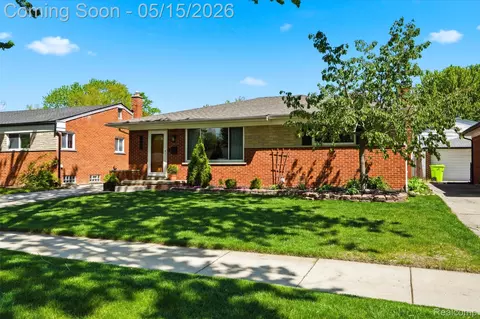 1333 Fontaine Ave, Madison Heights, MI 48071