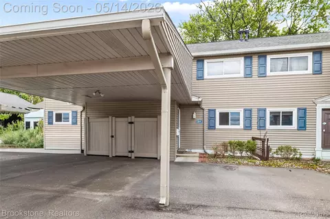 819 Kirts Blvd, Troy, MI 48084
