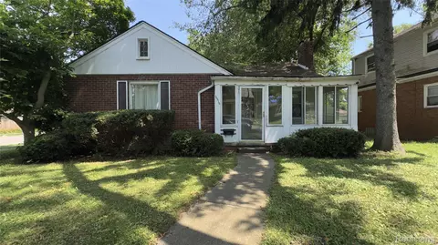 16616 Blackstone St, Detroit, MI 48219