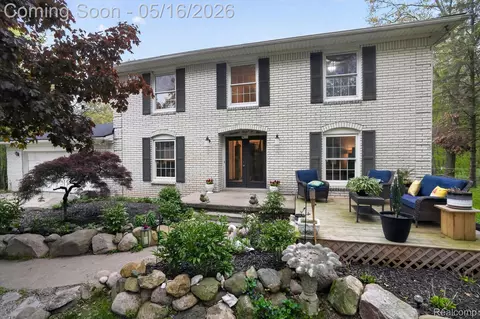 17301 Donohue Rd, Unadilla, MI 48169