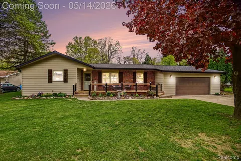 2205 Miark Dr, Oregon, MI 48446
