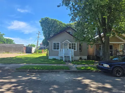 15 E Goodell, Ecorse, MI 48229