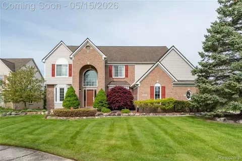 11687 E Hills Dr, Plymouth, MI 48170