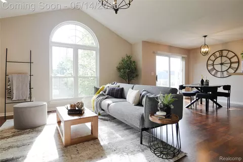 12201 Chesapeake Cir, Commerce, MI 48390