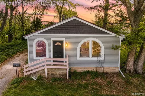 23075 Vance Ave, Hazel Park, MI 48030