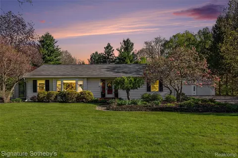 610 W Ellis Ave, Belding, MI 48809
