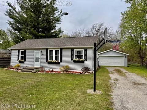 4654 Davidson Rd, Kimball, MI 48074