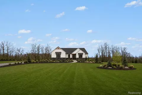 13268 Cousins Ct, Washington, MI 48094